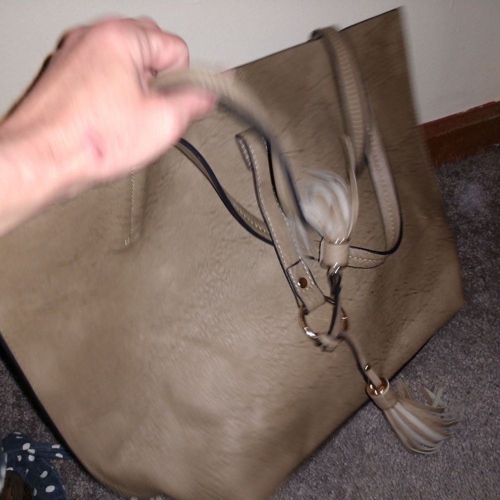 Large tote